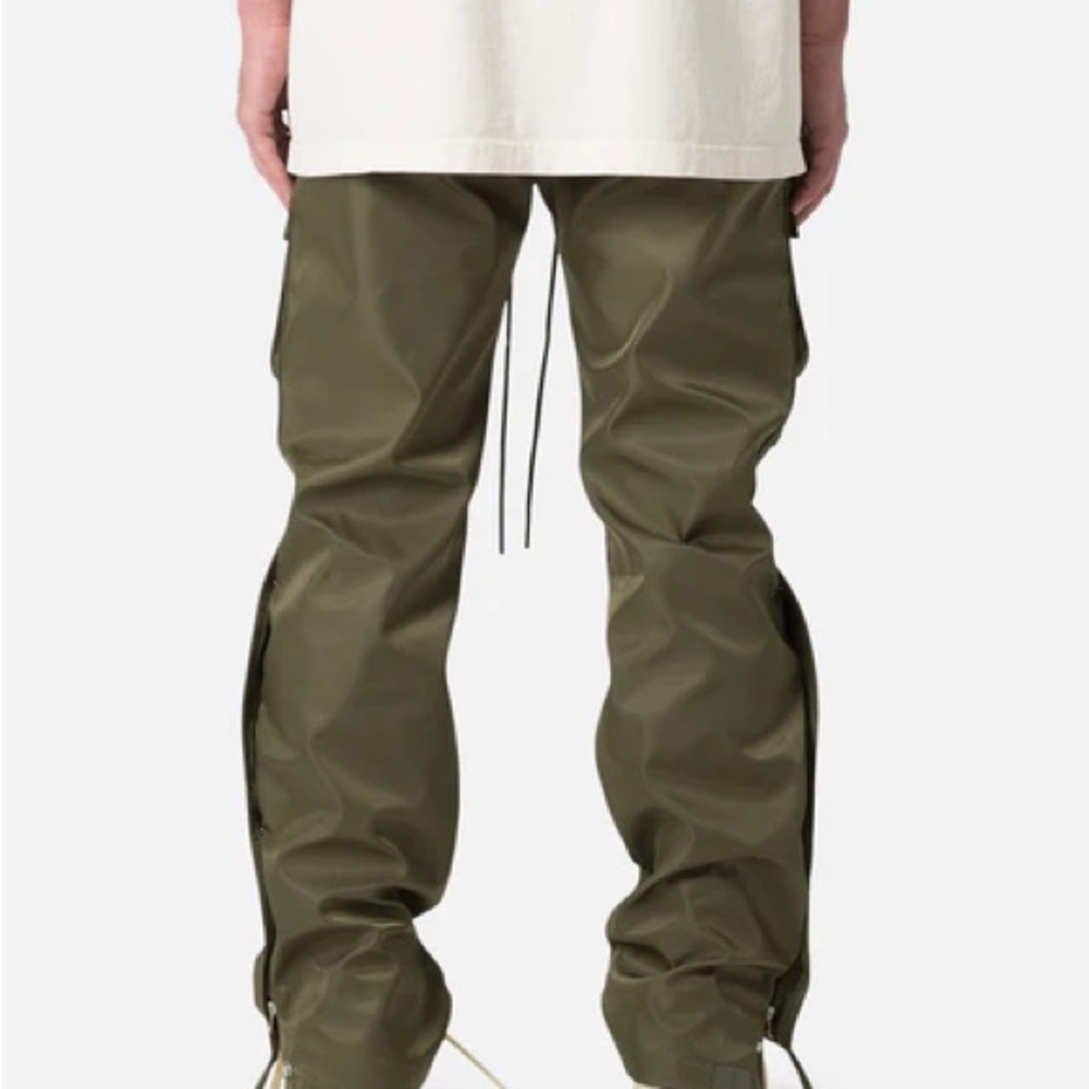 MNML Olive Green Cargo Pants with Snap Details - Picture 2 of 6